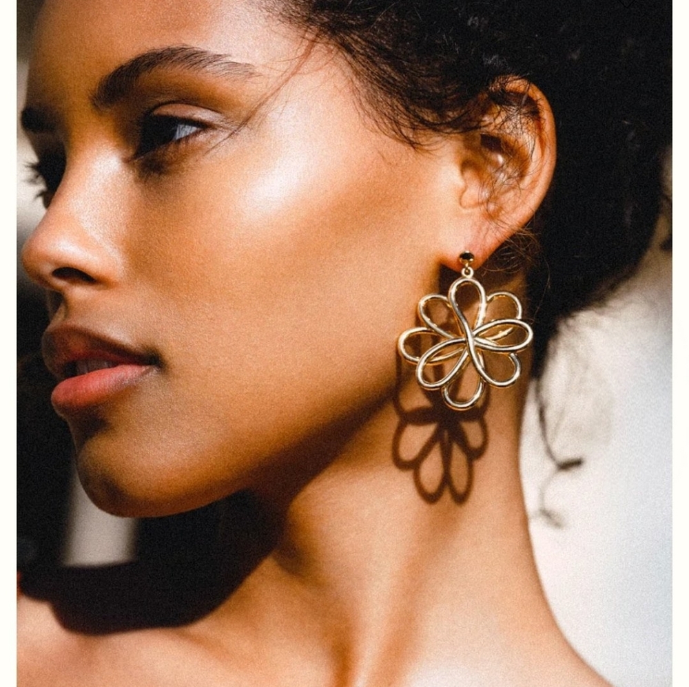 Cult Gaia Gold Floral Earrings - Picture 4 of 10